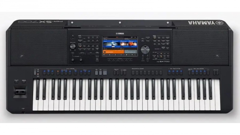 Yamaha PSR-SX700-1 Bundle | Economy | X Stand | Headphones | Black